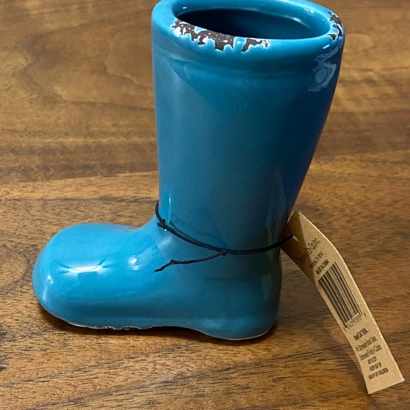 Creative co-op Ceramic Boot Vase - Picture 4 of 7